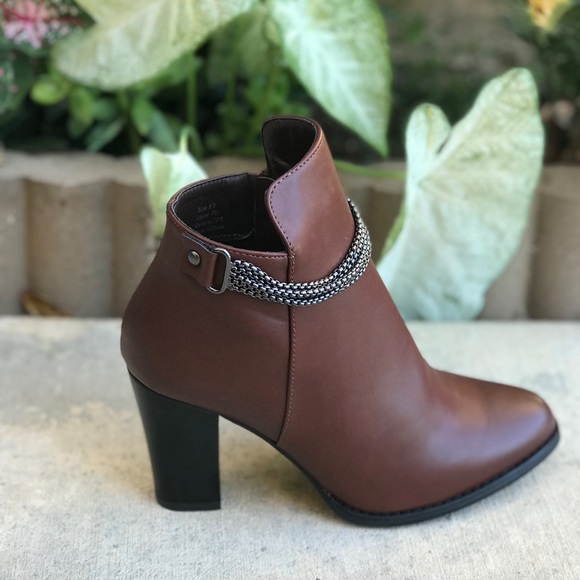 Ladies multi ankle chain chunky heels booties - Picture 2 of 8